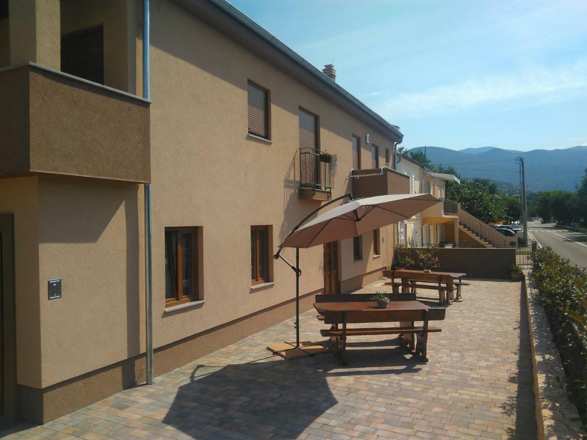 Apartmani Irena Novi Vinodolski Exterior photo