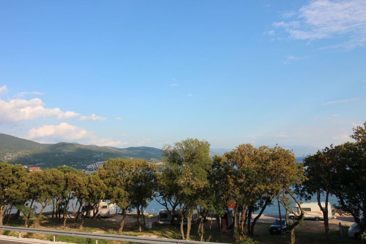Apartmani Irena Novi Vinodolski Exterior photo